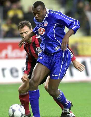 收入結構尚 收入結構尚